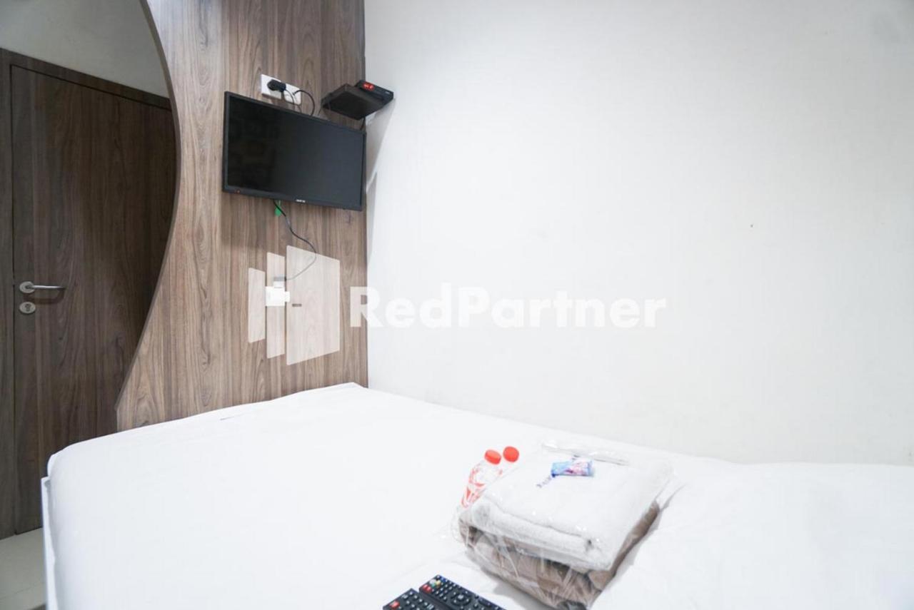 Eascot Hotel Mitra Reddoorz Dżakarta Zewnętrze zdjęcie
