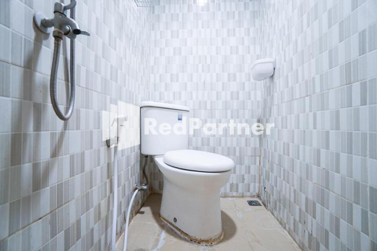 Eascot Hotel Mitra Reddoorz Dżakarta Zewnętrze zdjęcie