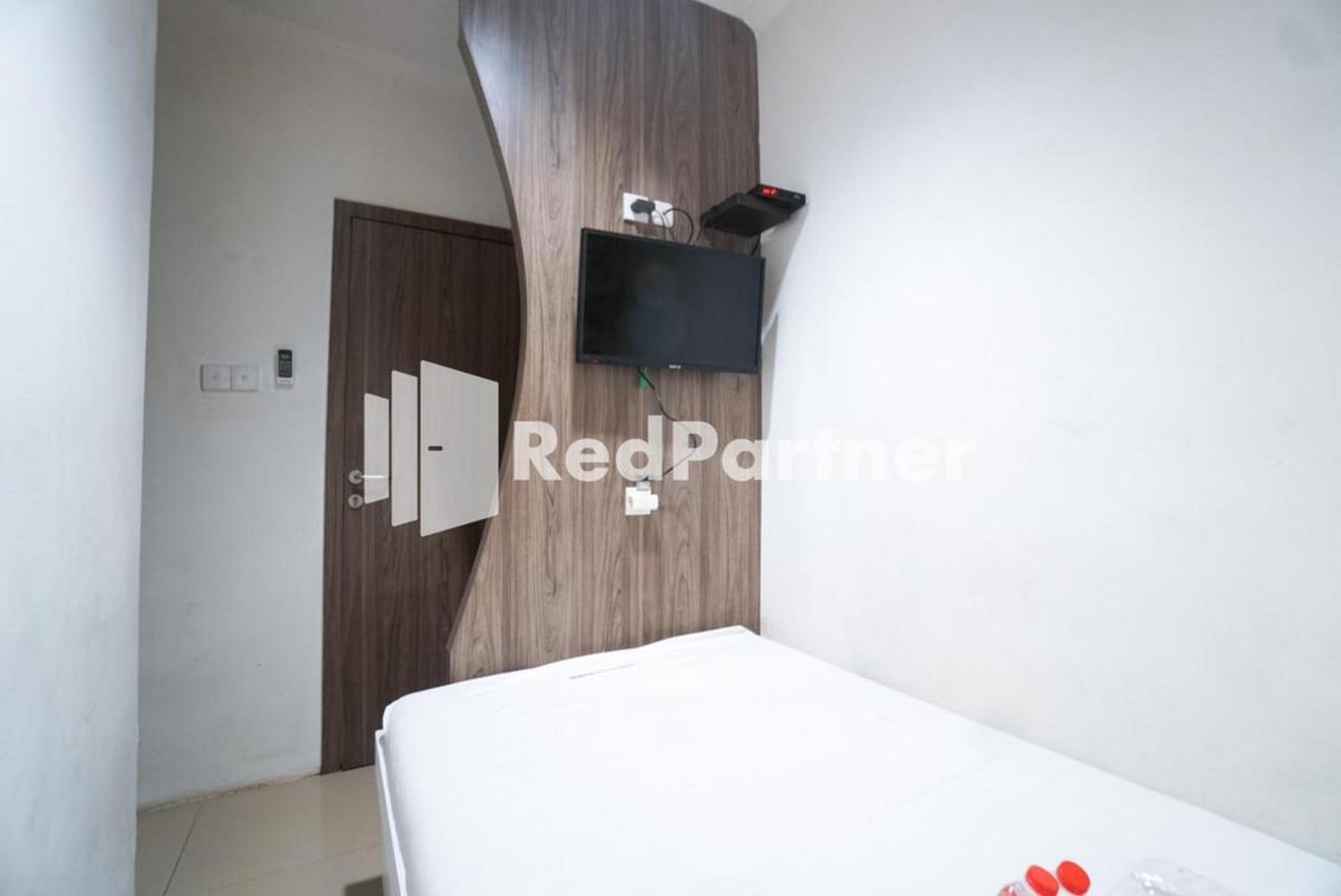 Eascot Hotel Mitra Reddoorz Dżakarta Zewnętrze zdjęcie
