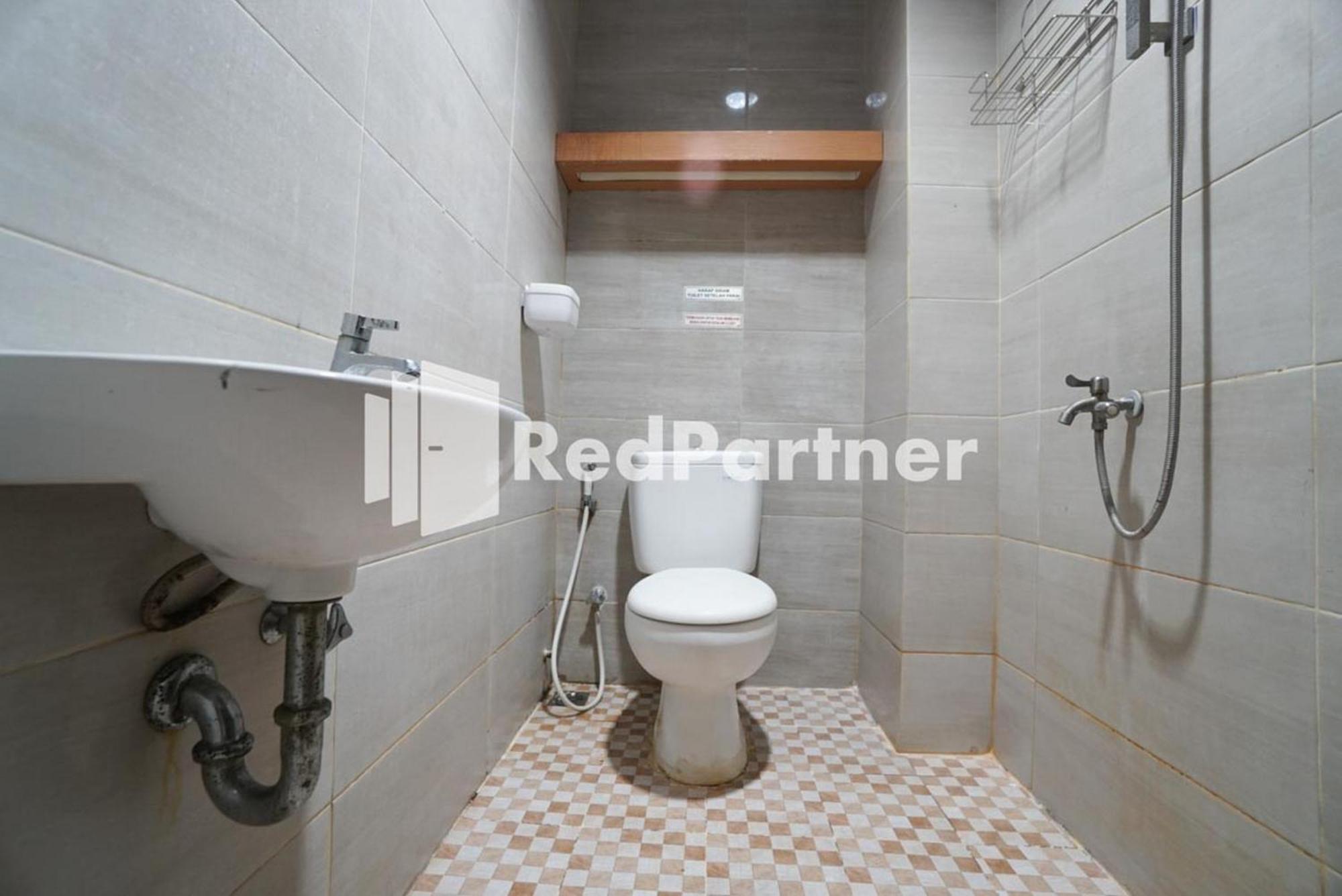 Eascot Hotel Mitra Reddoorz Dżakarta Pokój zdjęcie