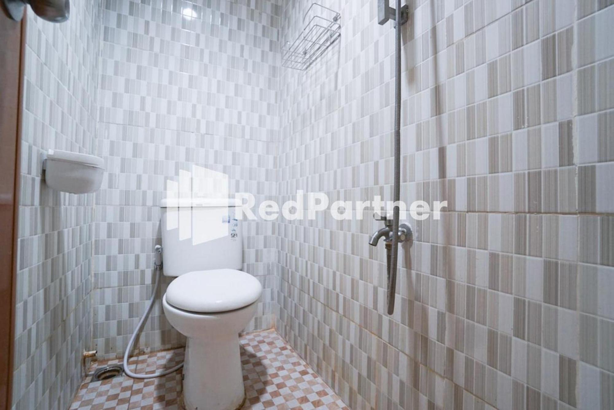 Eascot Hotel Mitra Reddoorz Dżakarta Pokój zdjęcie